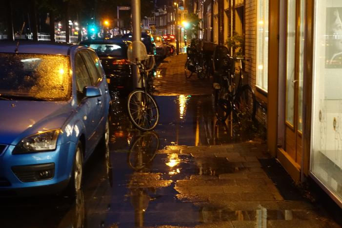 Water stroomt woning binnen