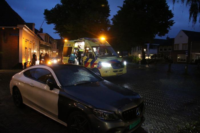 Fietsster gewond na aanrijding met auto