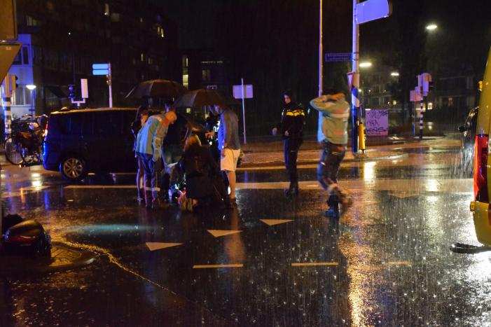 Scooterrijder gewond na aanrijding met auto