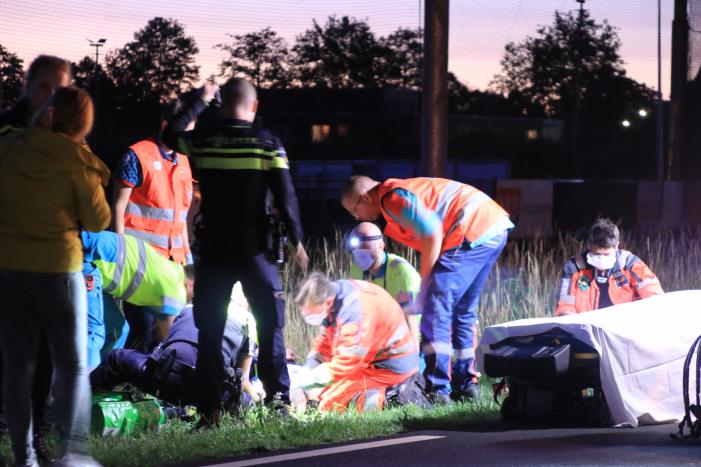 Voetganger zwaargewond tijdens oversteken