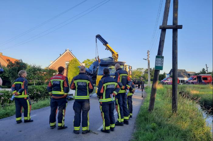 Auto te water geraakt