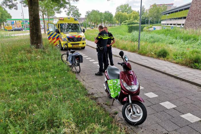 Fietsster gewond na inhaalmanoeuvre