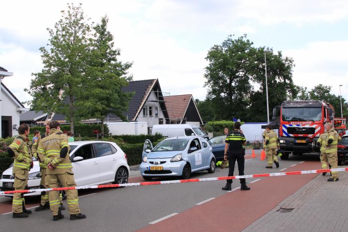 Drie auto's betrokken bij kop-staart botsing