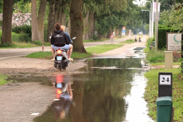 Gevaarlijke situatie door waterleidingbreuk