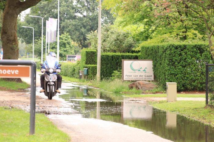 Gevaarlijke situatie door waterleidingbreuk