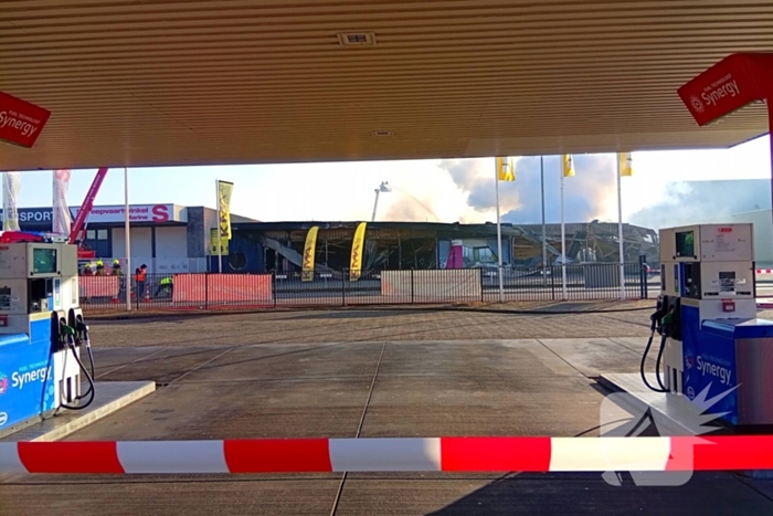 Brand verwoest meubelzaak