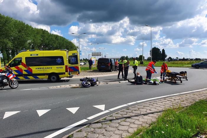 Motorrijder gewond na ongeval met taxibus