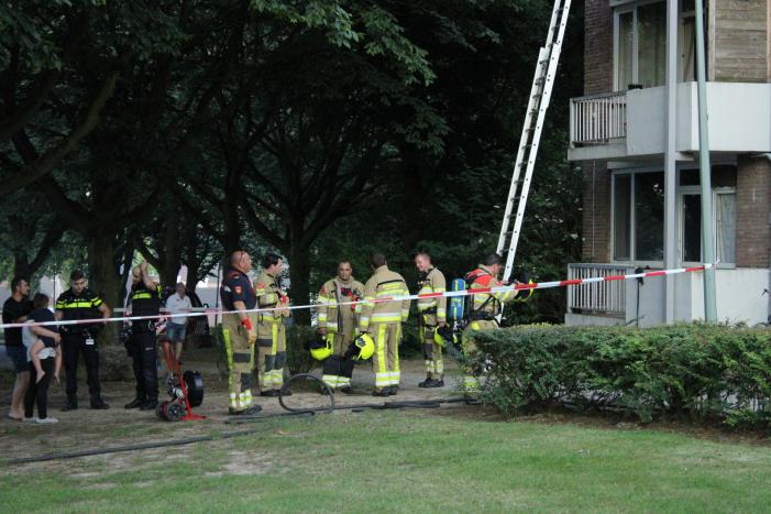 Meerdere woningen ontruimd na keukenbrand