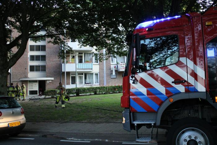 Meerdere woningen ontruimd na keukenbrand
