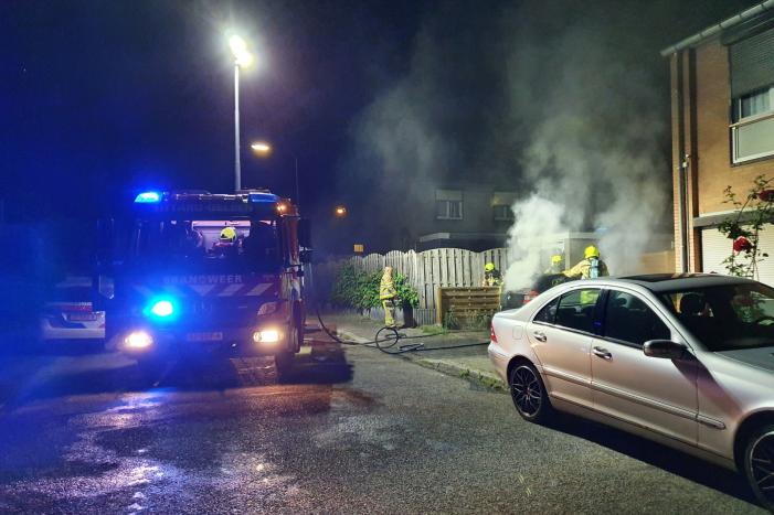 Auto verwoest door brand