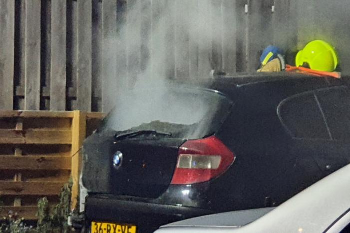 Auto verwoest door brand