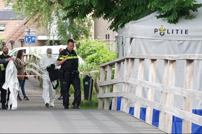 Overleden persoon aangetroffen in het water