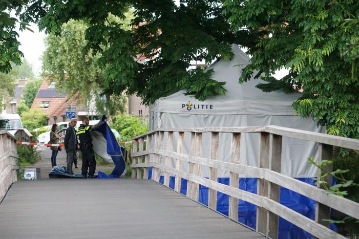 Overleden persoon aangetroffen in het water