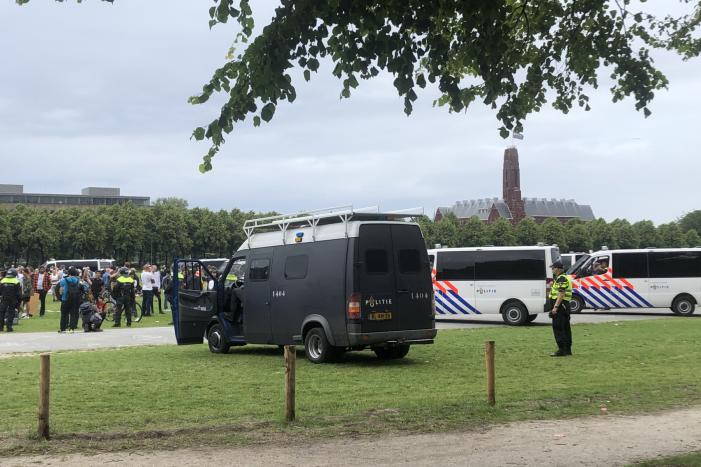 Grote groepen demonstranten op Malieveld aangehouden