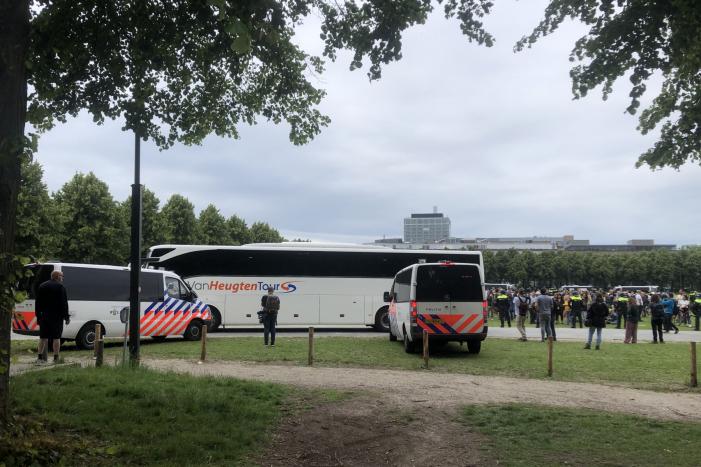 Grote groepen demonstranten op Malieveld aangehouden