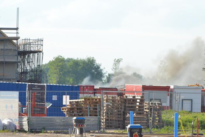 Enorme knal na brand op bouwplaats