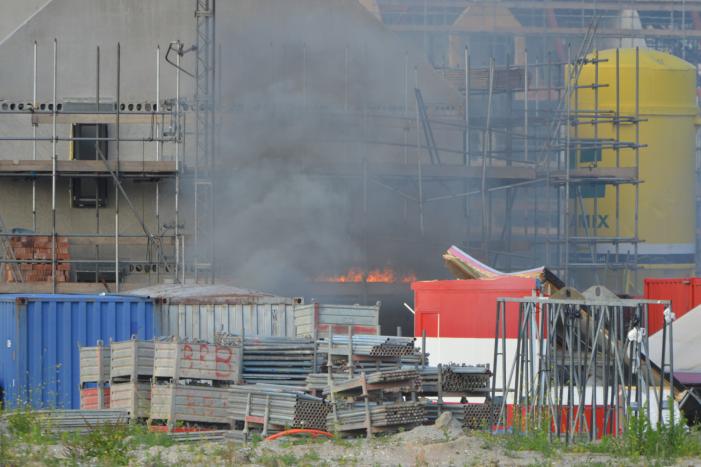 Enorme knal na brand op bouwplaats