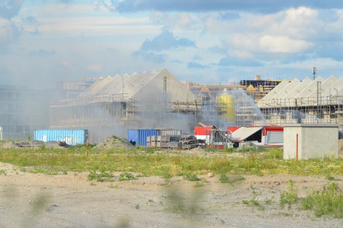 Enorme knal na brand op bouwplaats