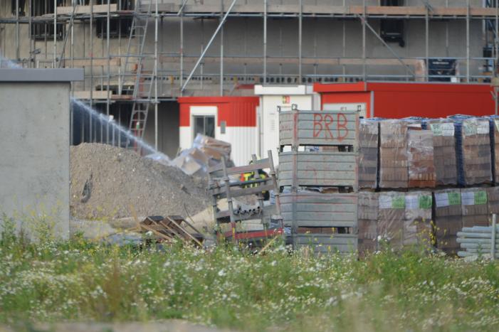 Enorme knal na brand op bouwplaats