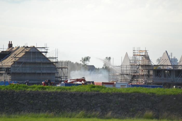 Enorme knal na brand op bouwplaats