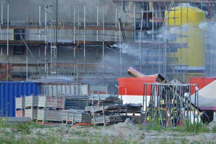 Enorme knal na brand op bouwplaats