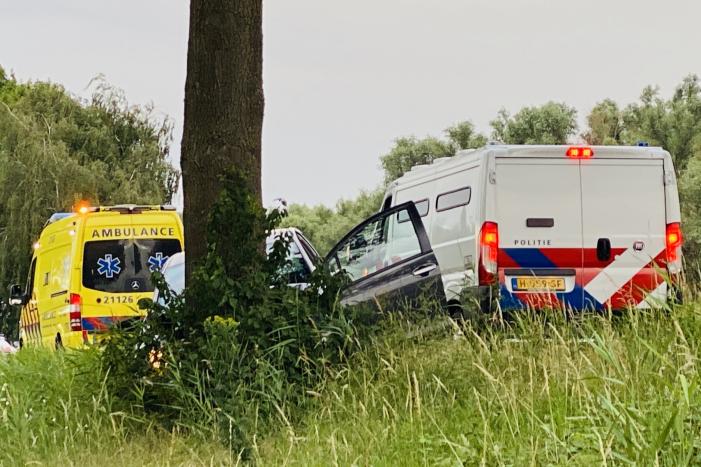 Vrouw gewond bij ongeval op Rijksweg