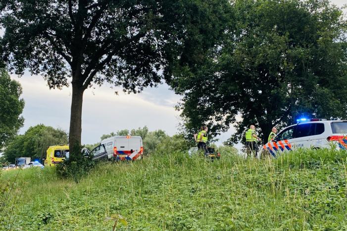 Vrouw gewond bij ongeval op Rijksweg
