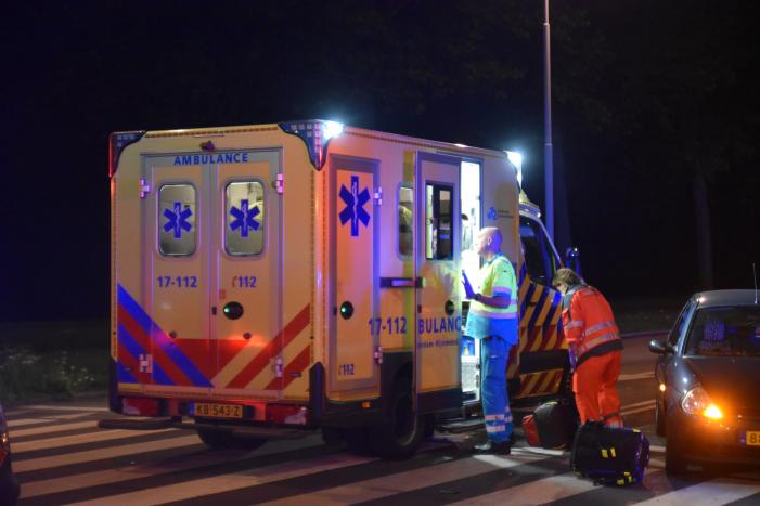 Persoon gewond na aanrijding met motor