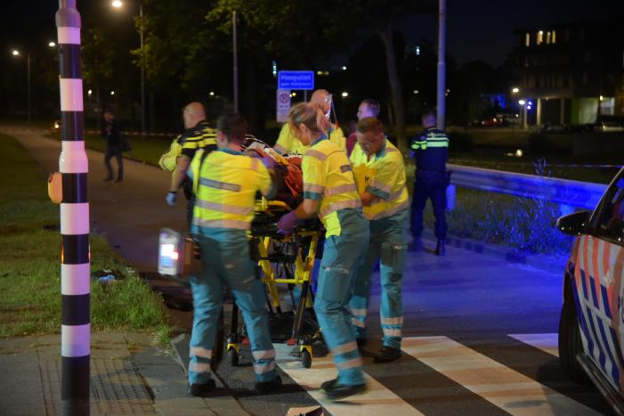 Persoon gewond na aanrijding met motor