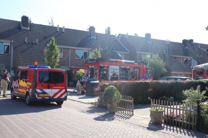 Brandweer druk met grote woningbrand