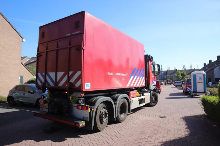 Brandweer druk met grote woningbrand