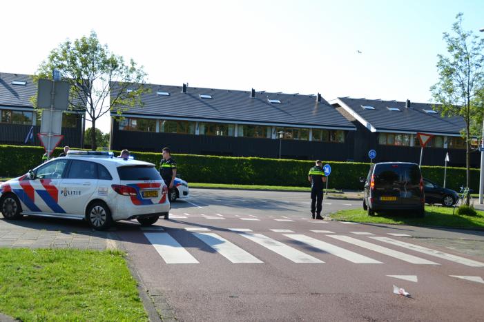 Wielrenner gewond door botsing met busje