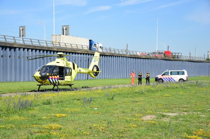 Fietser aangereden door vrachtwagen