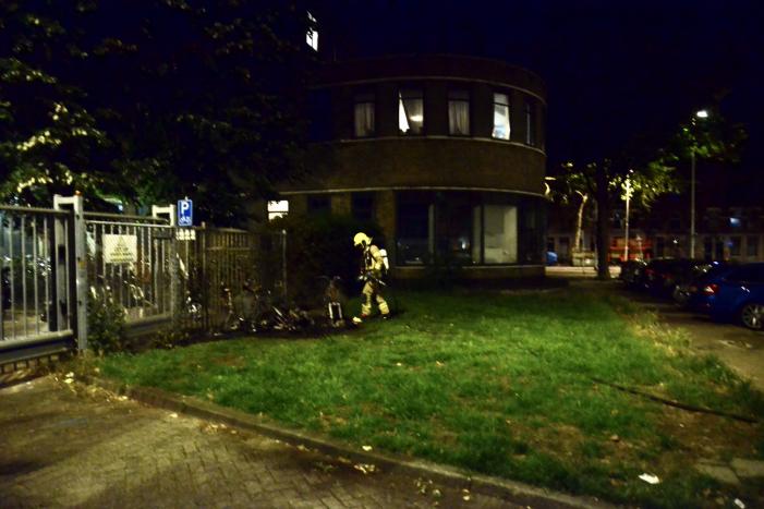 Vier scooters verwoest door brand