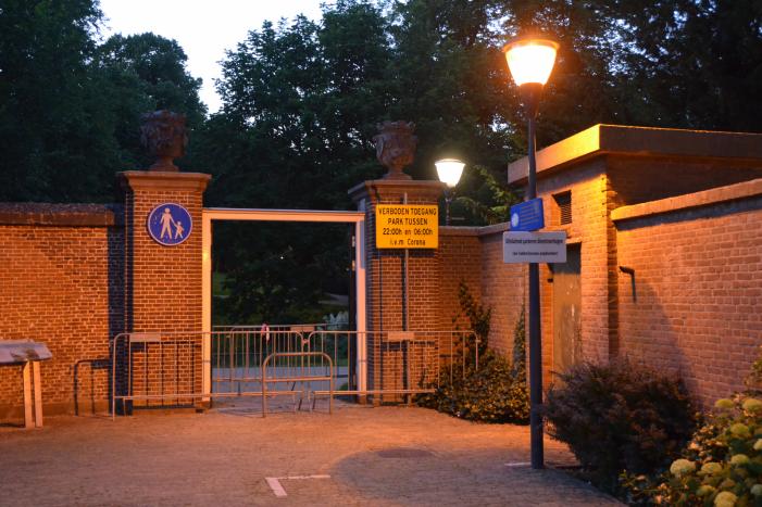 Park in avonduren afgesloten vanwege corona maatregelen