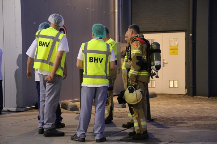 Bedrijfspand vol met rook door aangebrand brood