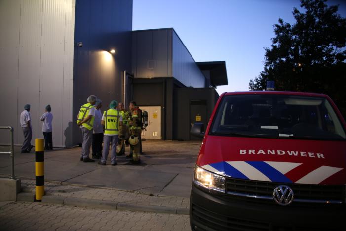 Bedrijfspand vol met rook door aangebrand brood