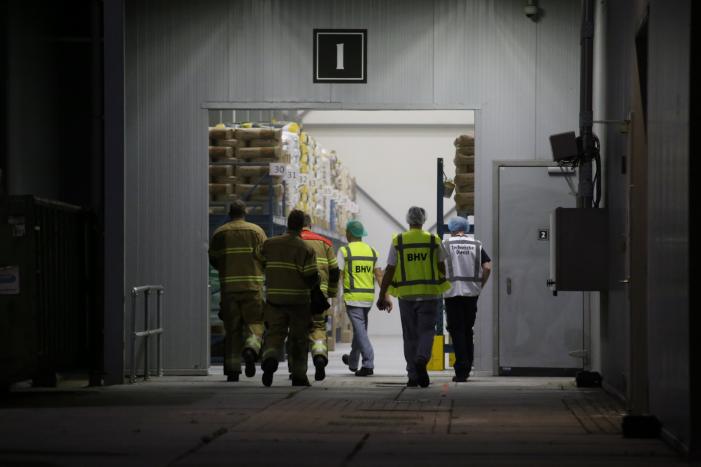 Bedrijfspand vol met rook door aangebrand brood