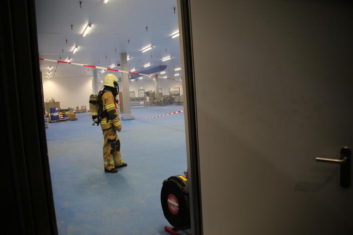 Bedrijfspand vol met rook door aangebrand brood