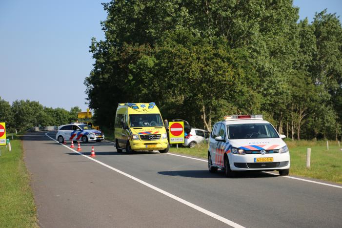 Personenauto flink beschadigd na eenzijdige aanrijding