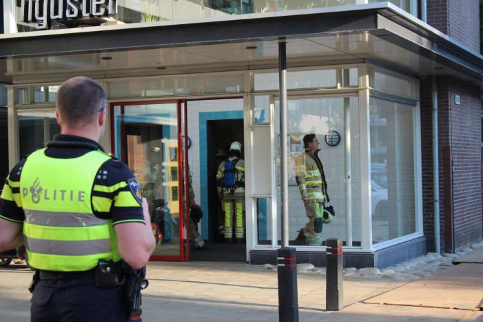 Chemische lucht geroken in flat