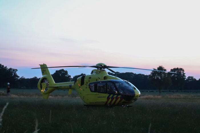Traumahelikopter landt voor medisch incident in woning
