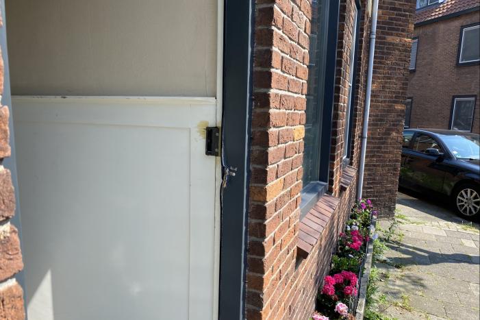 Politie kamt buurt uit na inbraak