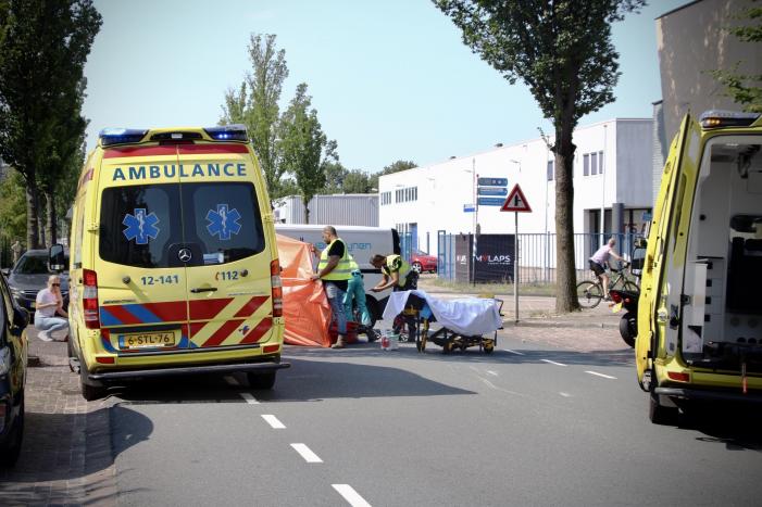 Motorrijder ernstig gewond na aanrijding met bestelbus