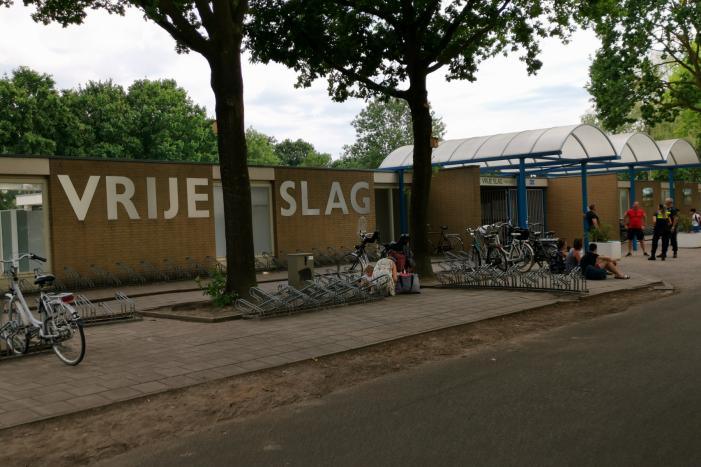 Zwembad De Vrije Slag eerder gesloten