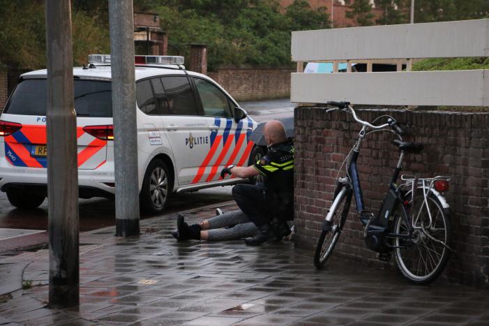 Fietser gewond na val door regenbui