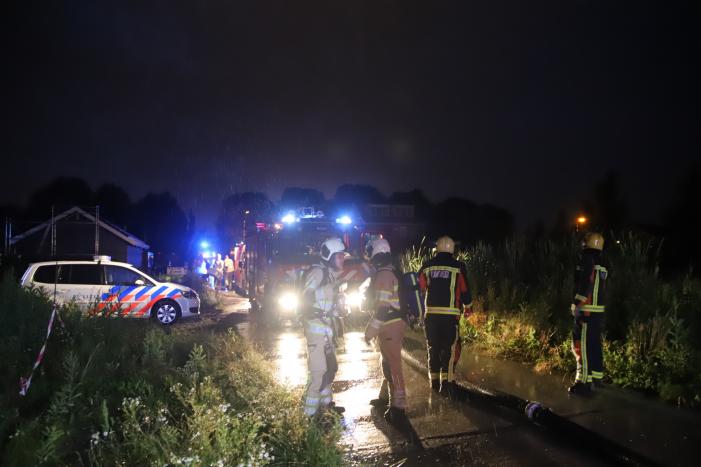 Flinke brand in woning met rietenkap