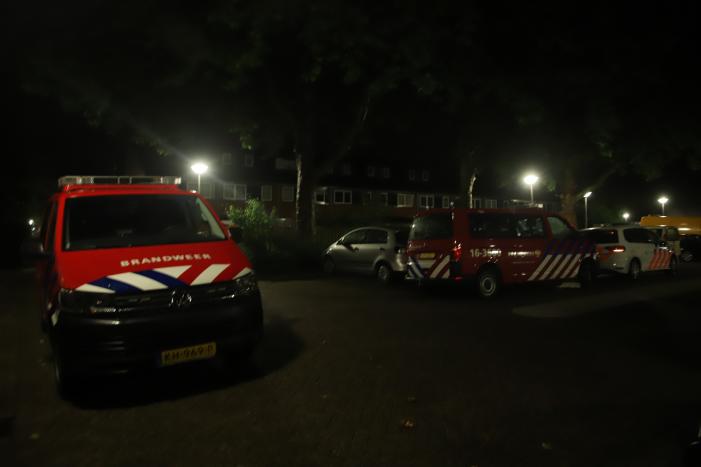 Brandlucht in woning na mogelijke blikseminslag