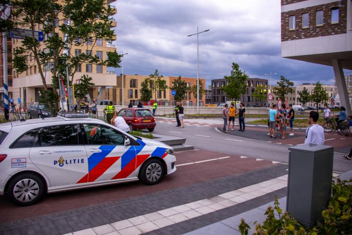Jongetje op step aangereden door auto