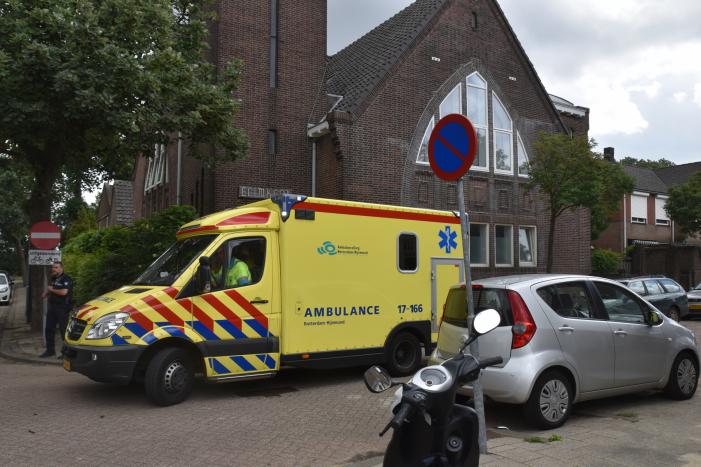 Forse schade bij aanrijding tussen lijnbus en personenauto